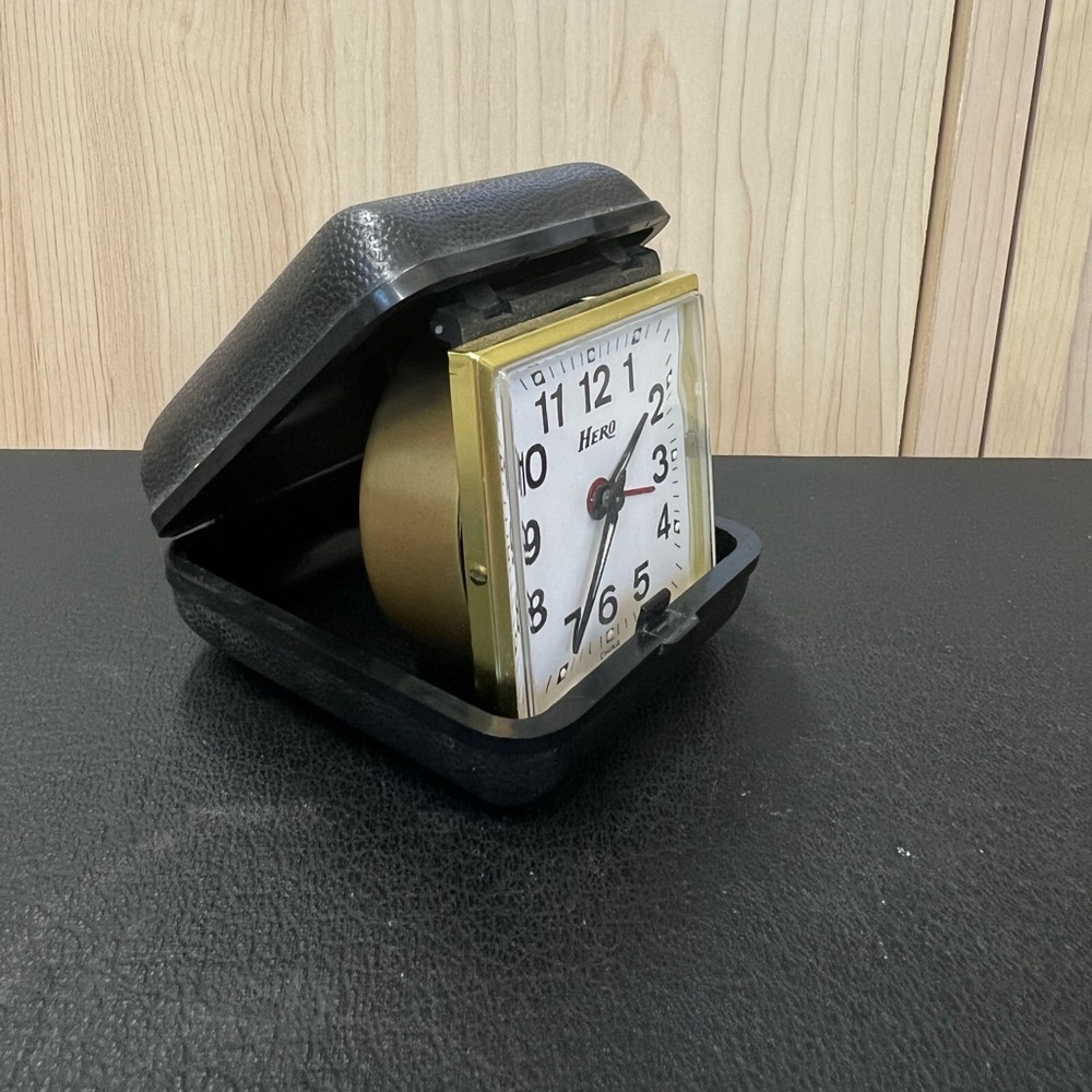 Hero Travel Clock - Picture 2 of 14
